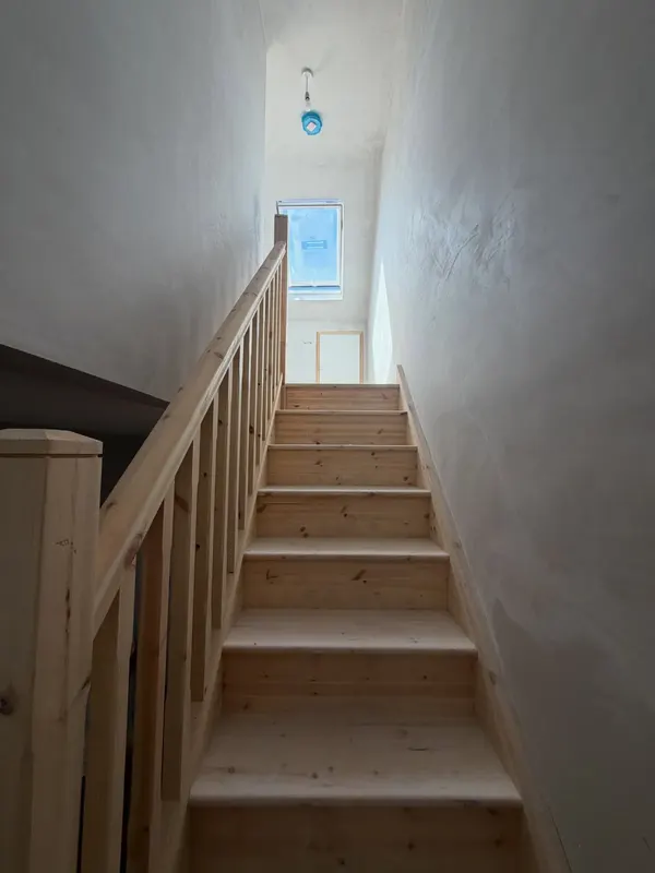 Painting and decorating work by Scott Long, serving Glanmire